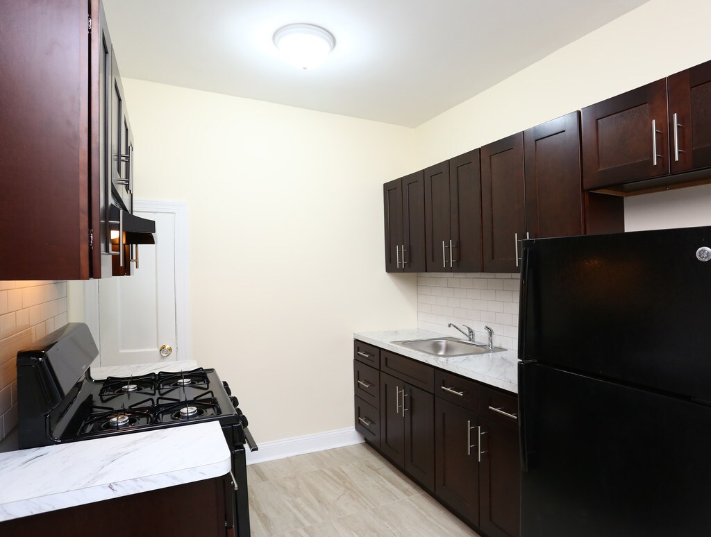 Stratford Court Apartments Lansdowne, PA Apartments