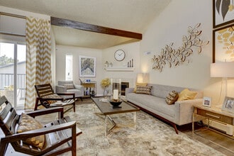 ReNew Pinehurst in Denver, CO - Building Photo - Building Photo