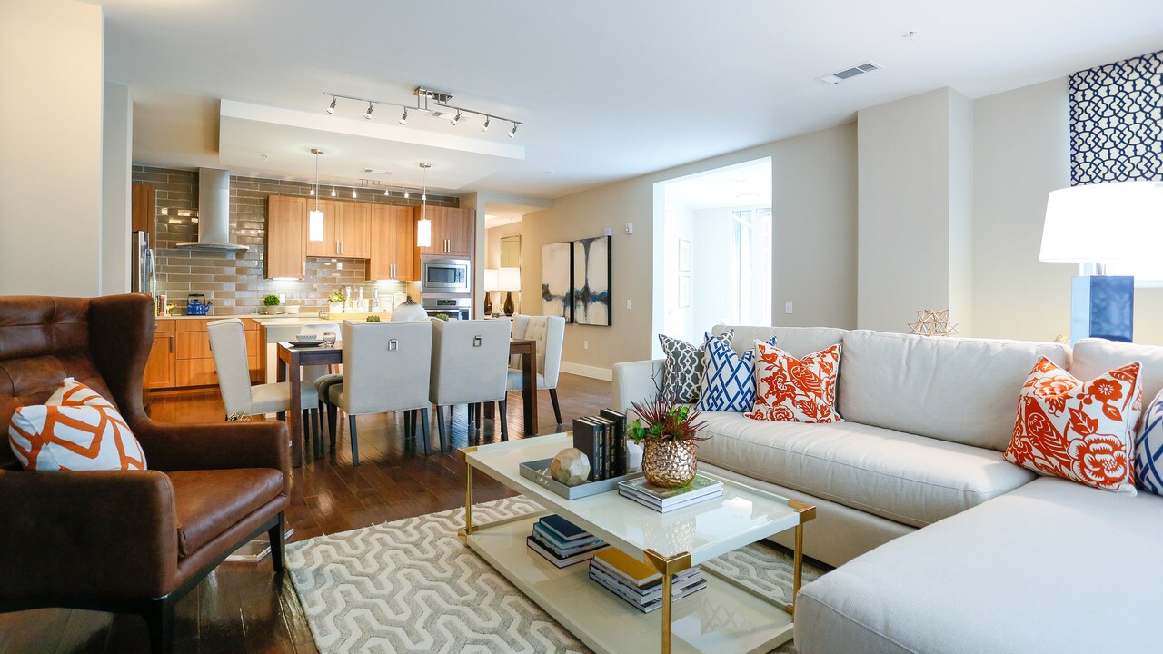 Camden Highland Village in Houston, TX - Building Photo