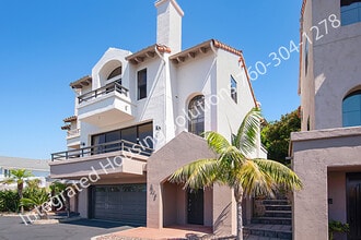 567 Hygeia Ave in Encinitas, CA - Building Photo - Building Photo