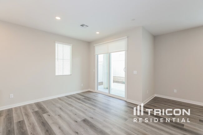 31672 Hans Dr in Menifee, CA - Building Photo - Building Photo