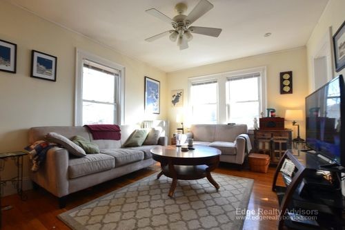 39 Brooksdale Rd-Unit -1 in Boston, MA - Building Photo