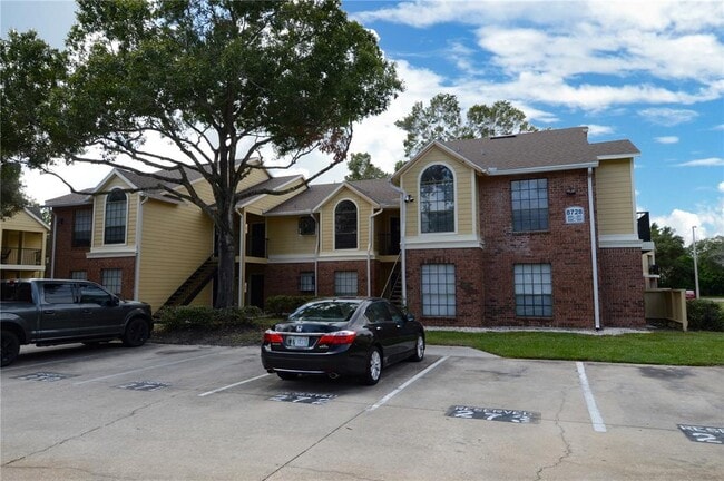 property at 8728 Mallard Reserve Dr