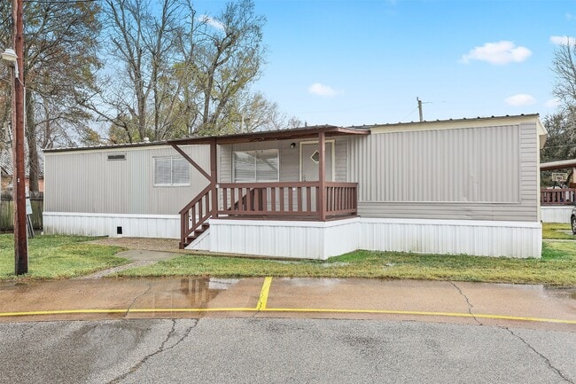 property at 2222 N Austin Ave