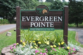 Evergreen Pointe in Vancouver, WA - Building Photo - Building Photo