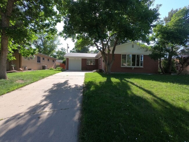 245 Garnet St in Broomfield, CO - Building Photo - Building Photo