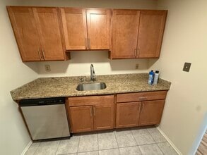 570 Central Ave, Unit 2 in New Providence, NJ - Building Photo - Building Photo