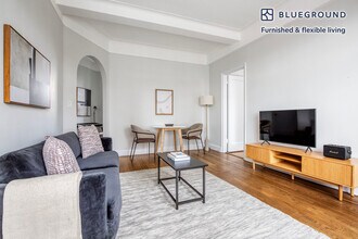 10 Sheridan Square in New York, NY - Building Photo - Building Photo