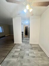 3815 N Pine Grove Ave, Unit 411 in Chicago, IL - Building Photo - Building Photo