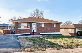 9530 Cote Brilliante Ave in Overland, MO - Building Photo - Building Photo