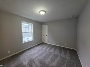 11 Cardinal Hill Dr in Orion Township, MI - Building Photo - Building Photo