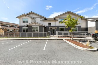 Prince Avenue Apartments in Bellingham, WA - Building Photo - Building Photo