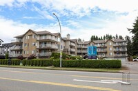 Hanna Estates in Abbotsford, BC - Building Photo - Building Photo