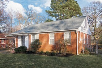 3338 E Rosita Cir in Memphis, TN - Building Photo - Building Photo