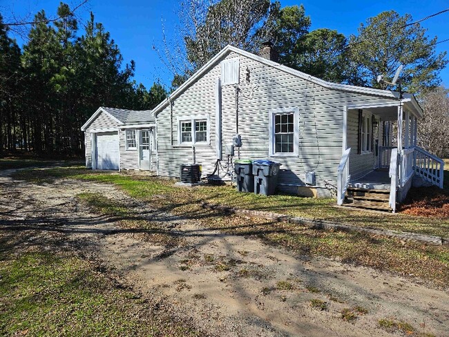 209 Pershing St in Batesburg-leesville, SC - Building Photo - Building Photo