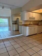 5169 Vineland Rd in Orlando, FL - Building Photo - Building Photo