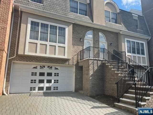 property at 105 Stonegate Trail