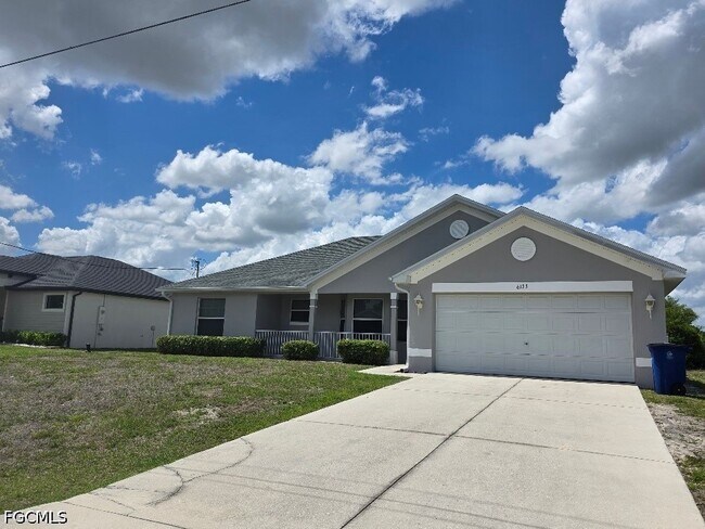 6135 Higgins Ave in Ft. Myers, FL - Building Photo - Building Photo