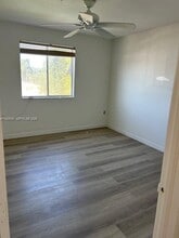 37 W 11th St in Hialeah, FL - Building Photo - Building Photo