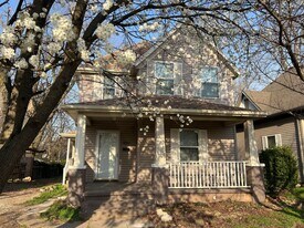 1439 N Texas Ave in Springfield, MO - Building Photo