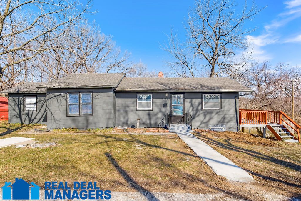 8560 Harrison St in Kansas City, MO - Building Photo