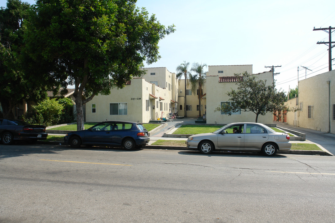 San Pablo Court Apartments in Glendale, CA - Building Photo