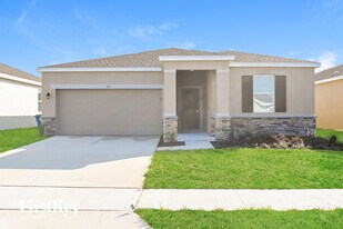 315 Corbel Ln in Eagle Lake, FL - Building Photo