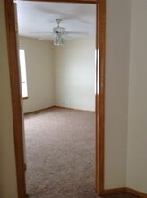 2145 Copper Wynd Dr in Pleasant Hill, IA - Building Photo - Building Photo