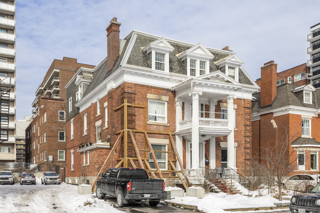 155 Gilmour St in Ottawa, ON - Building Photo - Primary Photo