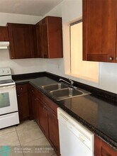403 NW 68th Ave in Plantation, FL - Building Photo - Building Photo