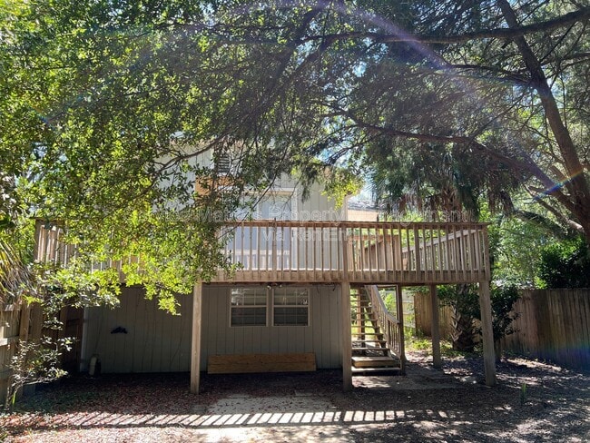 property at 3305 E Blount St