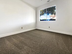 8977 Carlisle Ave in Sacramento, CA - Building Photo - Building Photo