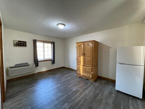 30555 US-71, Unit Apartment 9 in Browerville, MN - Foto de edificio - Building Photo