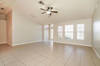 8434 Bamboo Rd in Ft. Myers, FL - Building Photo - Building Photo