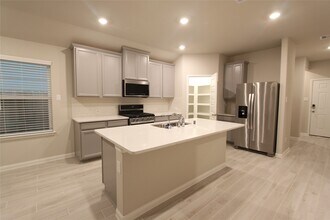 906 Pismo Ln in Arcola, TX - Building Photo - Building Photo