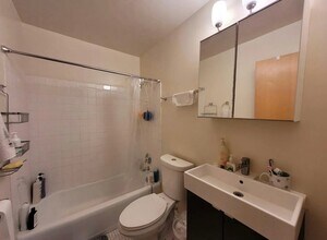 2146 Sherman Ave in Evanston, IL - Building Photo - Building Photo