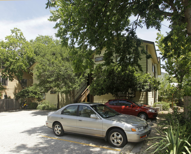 1620 Waterston Ave in Austin, TX - Building Photo - Building Photo