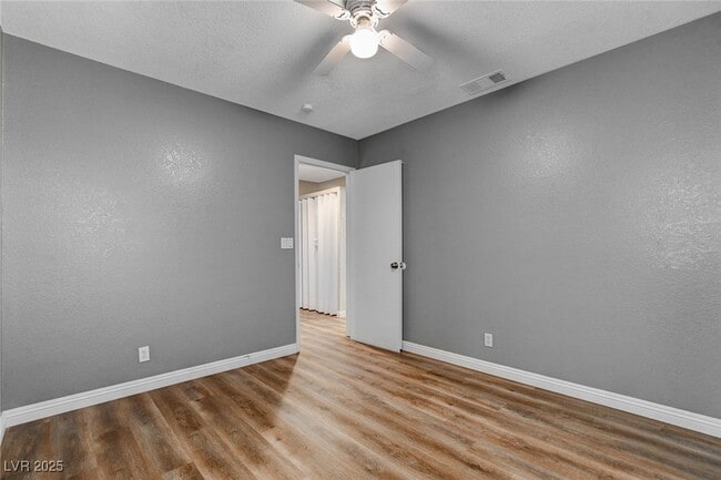 property at 446 Nettleton Cir