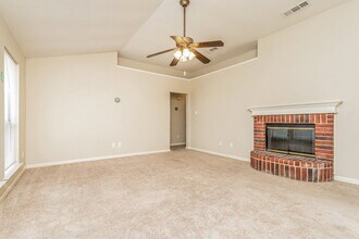 6329 Glen Knoll Dr in Fort Worth, TX - Building Photo - Building Photo
