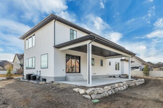 1452 Meadow Glen Dr in Bluffdale, UT - Building Photo - Building Photo