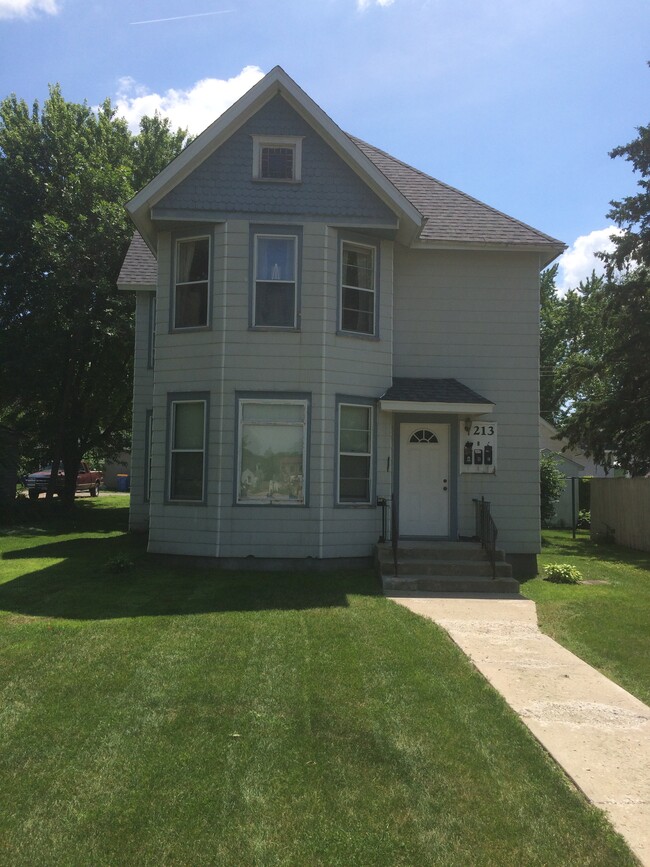 213 E Mill St, Unit Apartment A