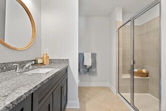 113 Shea Cir in Cheshire, CT - Building Photo - Building Photo