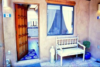 226 Kit Carson Rd in Taos, NM - Building Photo - Building Photo