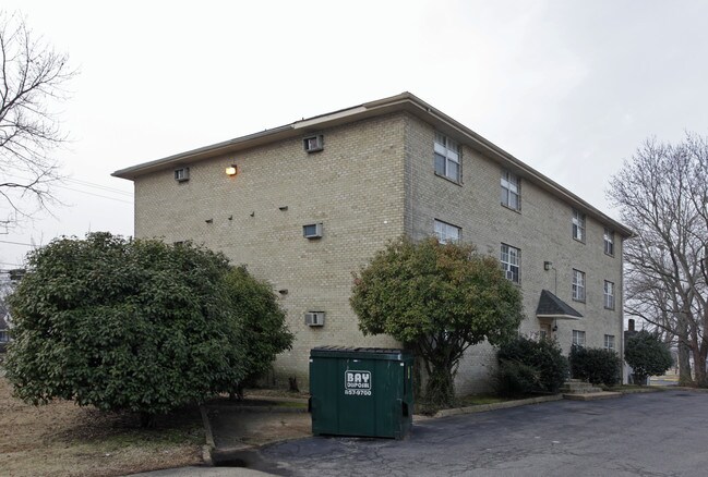 Pembroke Apartments in Hampton, VA - Foto de edificio - Building Photo