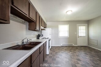 2950 W U.S. 52 in New Palestine, IN - Building Photo - Building Photo