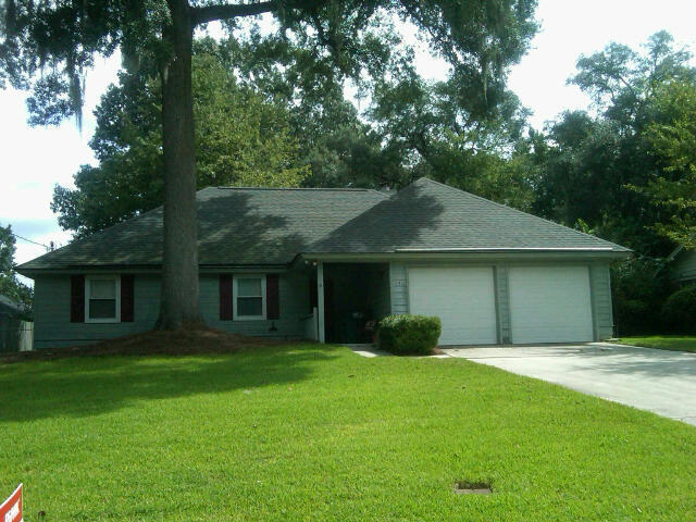 130 Live Oak Dr in Richmond Hill, GA - Building Photo