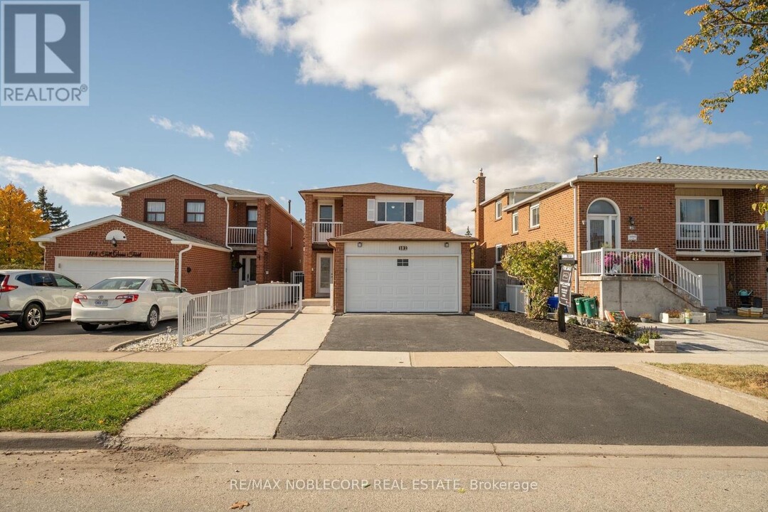 182 Tall Grass Trail in Vaughan, ON - Building Photo