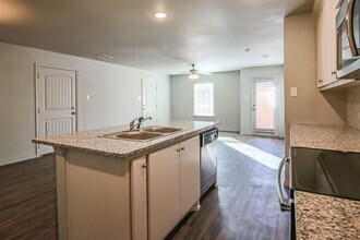 5730 120th St in Lubbock, TX - Foto de edificio - Building Photo