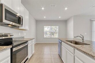 3150 Armstrong Spring Dr in Kissimmee, FL - Foto de edificio - Building Photo