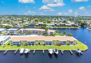 700 SE 7th Ave, Unit 5 in Pompano Beach, FL - Building Photo - Building Photo